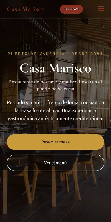 Página de ejemplo de un restaurante de pescado vista en un móvil